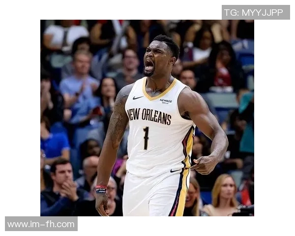 锡安随队客战迈阿密前夕探访Unrivaled联赛并进行训练活动