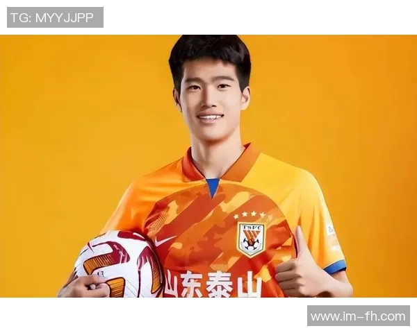 韩鹏谈培养彭啸等球员的理念强调防守与出球细节的重要性 韩鹏谈培养彭啸等球员的理念强调防守与出球细节的重要性